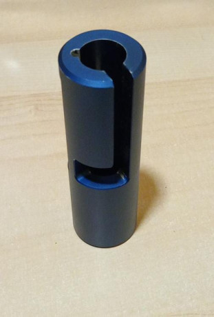 Protector de cerrojo, para carabina Bleiker Challenger II. cal .22LR
Hecho de aluminio anodizado.
Precio: 01