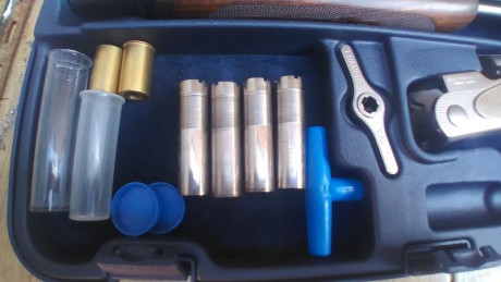 Vendo escopeta superpuesta Beretta SV10 Prevail III Sporting en perfectas condiciones ha tirado como 7 10