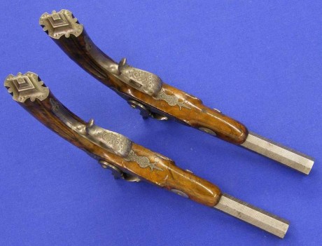 Voy a colocar unas fotos de un arma larga alemana de llave de mecha del siglo XVI. 142