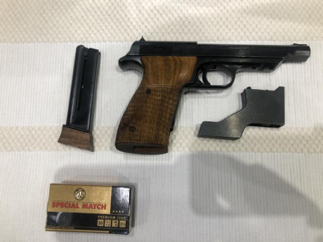 Hola a todos, por capricho y nostalgia busco una olimpic del 22 lr. a ver quien tiene una cogiendo polvo.
Saludos 170