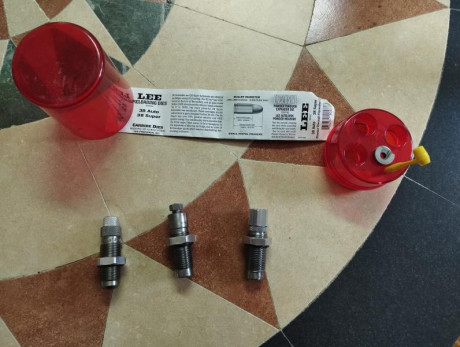 Hola:

Se ponen a la venta Set de Dies de Recarga Lee para Calibre 38 Super Auto. Sólo se han usado en 01