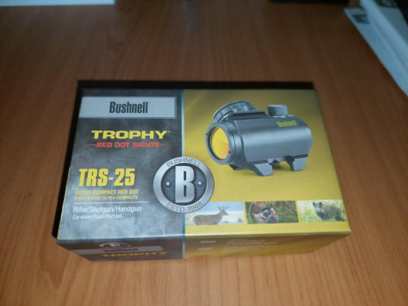 Punto rojo Bushnell Tsr-25, polivalente, en su caja, tres baterías, con todos los accesorios. En buen 02