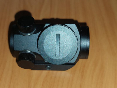 Punto rojo Bushnell Tsr-25, polivalente, en su caja, tres baterías, con todos los accesorios. En buen 11