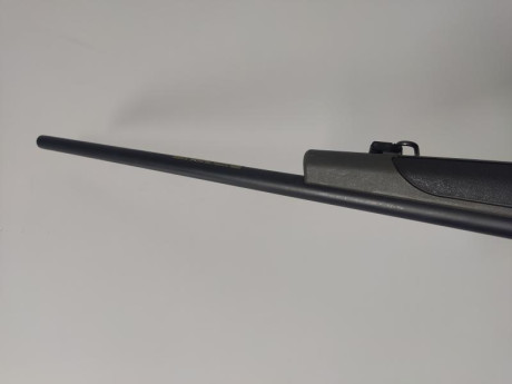 Vendo Rifle Weatherby Vanguard calibre 30-06 con monturas y mira. Precio 570€. Portes incluidos. 02