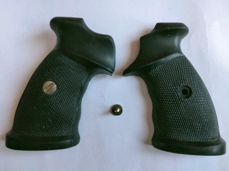 Hola, voy a empezar a poner a la venta unos cuantos juegos de cachas de revolveres , 


esta en concreto 80