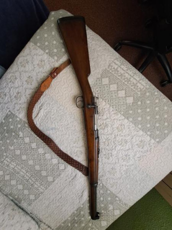 Pongo a la venta rifle Mauser 7x57 de un amigo.

El precio de venta son 350 €, transporte por cuenta del 10