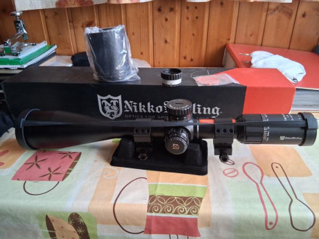 Visor nikko stirling , 10-40x56, con anillas, tiene 200 tiros, 400€ con portes 00