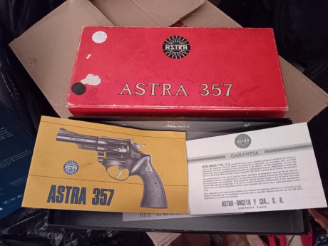 Se vende revólver Astra en 3 pulgadas, calibre 357 Mágnum y tambor de 6 disparos, alza regulable.
Impoluto 12