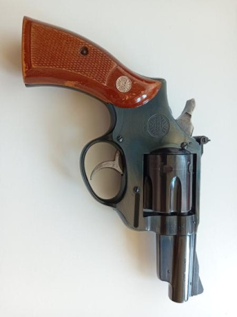 Se vende revólver Astra en 3 pulgadas, calibre 357 Mágnum y tambor de 6 disparos, alza regulable.
Impoluto 22