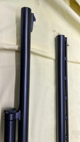 Vendo corredera nueva 
Dos cañones 
Uno de bala estriado de 59 cm
Otro cañón liso com polichokes intercambiables
Solo 01