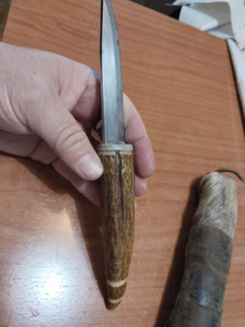 Se venden estás dos preciosidades hechas a mano con mango de hueso tallado y fundas de cuero con pelo 12