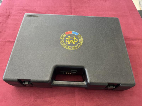 Buenas tardes compañeros del tiro deportivo de precision,pongo a la venta mi Morini CM 84E con cacha talla 00