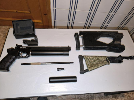 Se vende pistola PCP onix sport pp700, comprada nueva por capricho.

Calibres 5.5 y 4.5 (este último sin 00