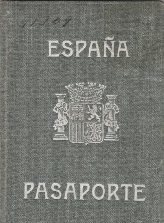  EN RECUERDO Y HOMENAJE A LOS QUE YA NO ESTÁN. 

Si pones en  GOOGLE    PASAPORTES EN LA MEMORIA   da 11