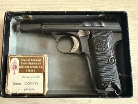 Se vende Astra Mod 300 (Purito). Funcionando perfectamente. Unico defecto raja en una cacha. Se entrega 00
