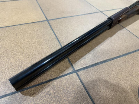 Se vende escopeta paralela, UGARTECHEA mod 75 con inserciones en oro. Está en muy buen estado de aceros 00