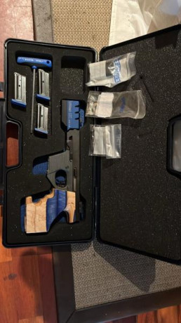 Un amigo vende su Walther GSP Expert prácticamente nueva, muy precisa con 3 cargadores y varios accesorios 02