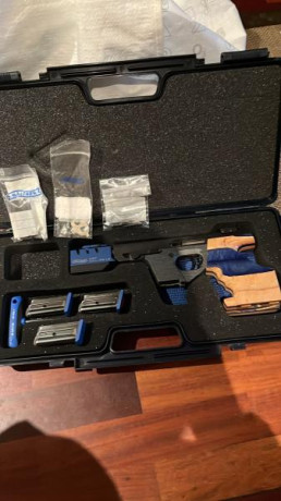 Un amigo vende su Walther GSP Expert prácticamente nueva, muy precisa con 3 cargadores y varios accesorios 12