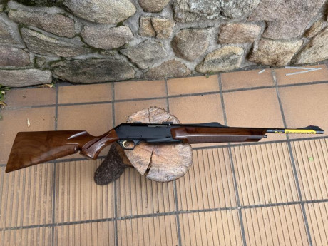 Se vende Rilfe browning long track, en perfecto estado pasa por nuevo. Se ya utilizado muy poco . 850€ 02