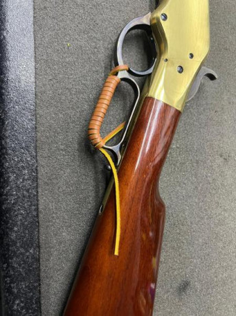 Rifle uberti replica del modelo winchester 1866 caja de latón Calibre 45 longcolt 
Espectacular a estreno 171