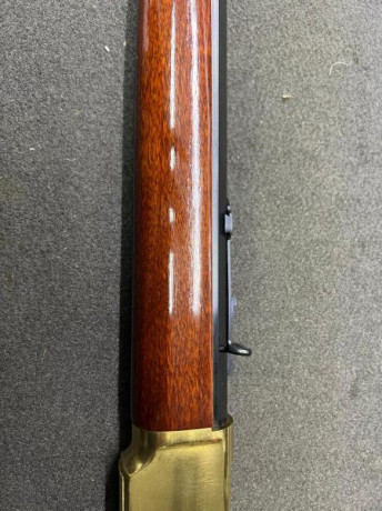 Rifle uberti replica del modelo winchester 1866 caja de latón Calibre 45 longcolt 
Espectacular a estreno 00