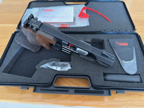Vendo pistola PARDINI SP 22LR como nueva, primer propietario, comprada en Armeria Aguirre en octubre de 12
