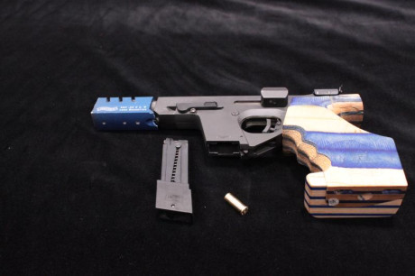 Vendo Walther GSP Espert calibre 32, en óptimas condiciones de uso, me la quito por estar acostumbrado 00