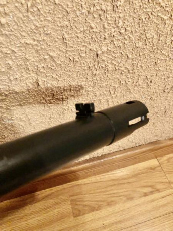 Buenos días compañeros.
Vendo cañón cilíndrico estriado para bala de Mossberg 500 de 60 cm.
Es el modelo 21
