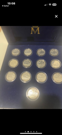 Estuche de la FNMT con 13 monedas de plata de 100 pesetas conmemorativas de la última emisión de la peseta. 00