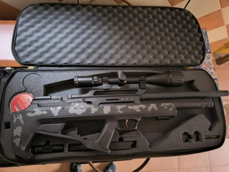 Buenos días.

Un amigo vende un equipo completo, ha dejado la afición y la tiene nueva.

Zeon effecto 00