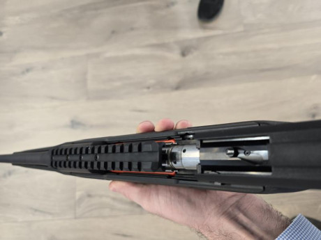 Único propietario, usado muy pocas veces. Estado impoluto.
Vendo por cambio a semiautomático.
Cerrojo 11