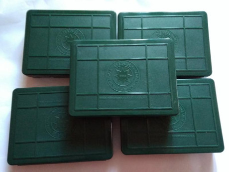 Hola , estoy haciendo limpieza y tengo unas cuantas cajas de plastico originales de las pistolas STAR 130