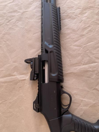 Buenas noches: vendo Escopeta de corredera, Hatsan Escort MP Soutgun P/A 20" y 51 cms. de caño,  111