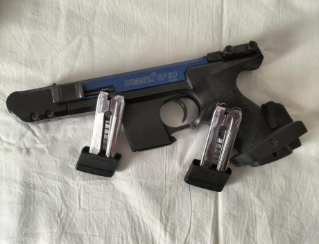 Vendo Hammerli SP 20,fabricada en Suiza, cacha zurda, del calibre 32 en perfecto estado. Lleva el maletin 01