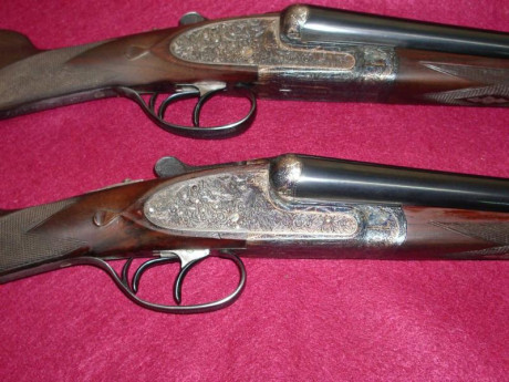 Hace unos años heredé un hermoso AYA uno al lado del otro en calibre doce.

El arma, en su estuche original, 20
