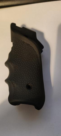 Vendo cachas sin uso por cambio a unas de madera muy difícil de encontrar en España de hecho vienen de 20