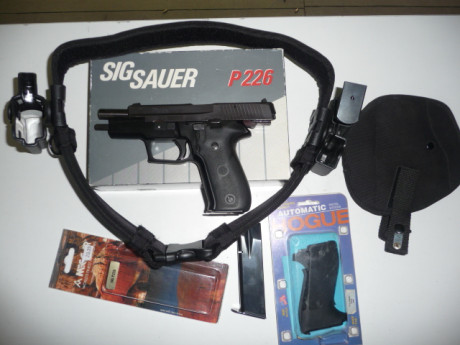 vendidaVendo pistola Sig Sauer, modelo P226 en calibre 9pb. Se adjuntan, cinturón con funda de seguridad, 00