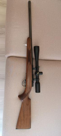 Vendo carabina Anschuzt 1710, está nueva, solo tiene 4 tiradas, lleva visor Weaver T-36, anilla de nivel; 02