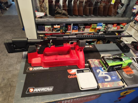 Rifle totalmente nuevo con muy poquitos disparos , se compró por capricho

Calibre 308 win

Cañón de 24” 50