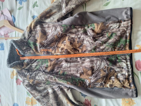 SE VENDE:

Chaqueta de la marca americana NOMAD, chaqueta técnica muy cálida para las jornadas de invierno, 32