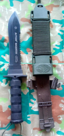 Pongo a la venta algunos cuchillos marca Aitor años 80/90 . Pertenecen a la colección de un amigo, por 32