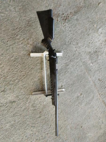 carabina con poco uso  zona de Valencia1100€ carabina visor y bipode 02