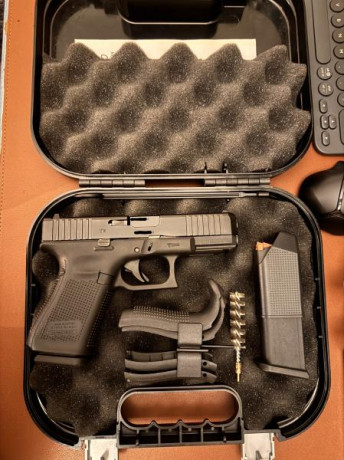 Se vende GLOCK 19 Gen 5 en estado impecable, guiada en F.

Arma muy cuidada, siempre limpiada tras cada 02