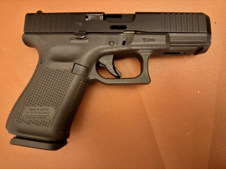 Se vende GLOCK 19 Gen 5 en estado impecable, guiada en F.

Arma muy cuidada, siempre limpiada tras cada 01