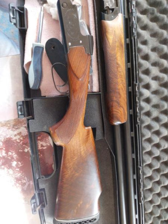 Un compañero del tiro al plato vende una escopeta superpuesta Remington 3.200 Trap con cañones de 76cm 01