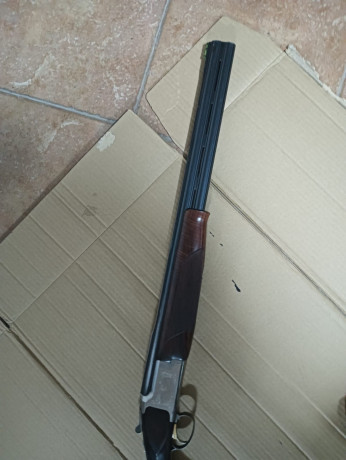 Se vende escopeta especial becada de la marca Browning modelo B 525 becada , cañón rayado y con choques, 00