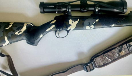 Vendo este rifle Sako 85 Black Bear en cal. 9,3x62 , con tres cajas disparadas. Agrupa de maravilla con 00