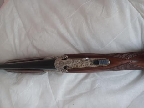 Vendo con mucha pena una bonita superpuesta de colección Laurona Imperial cal.12 caza con *** y * (chokes 00