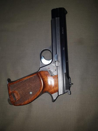 Vendo estupenda Sig P210 en cal 9para de 5 pulgadas en perfecto estado por no darle uso por 1450€.
Lleva 20
