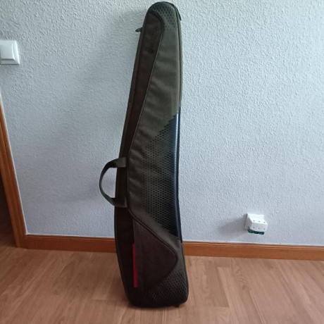 Funda para rifle con visor Beretta. De 120 cm de longitud. Fabricada en loneta y muy reforzada. Se puede 02
